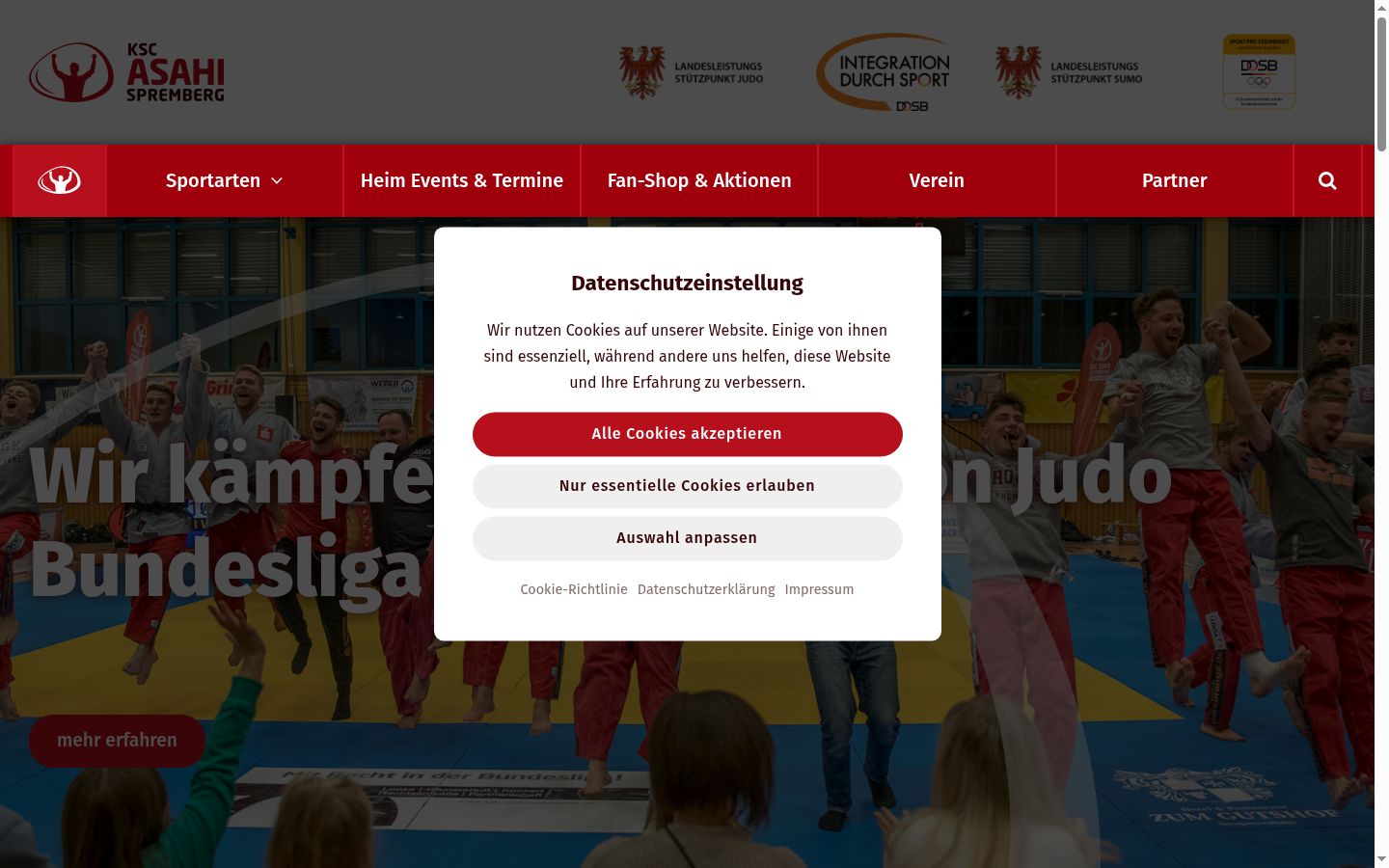 Screenshot del banner di consenso mostrato prima di qualsiasi interazione