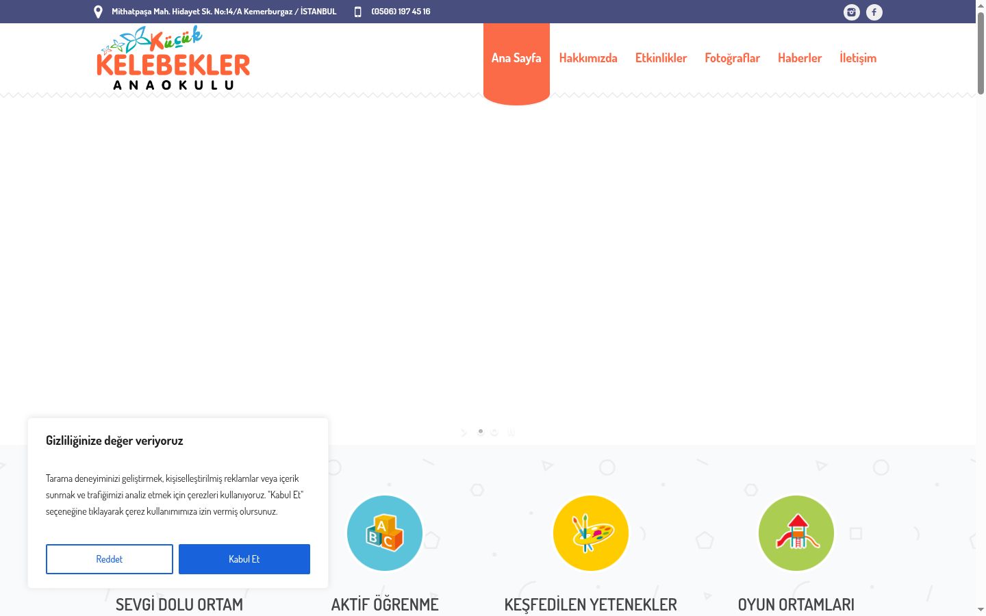 Screenshot del banner di consenso mostrato prima di qualsiasi interazione