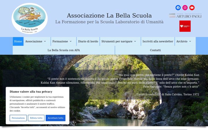 Screenshot of labellascuola.com