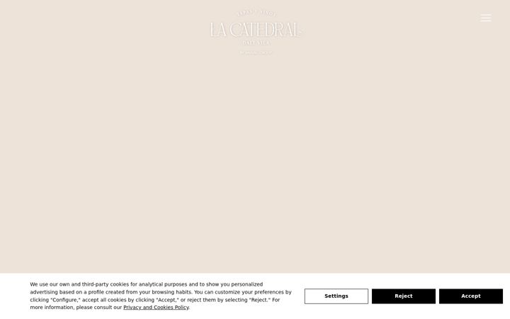 Screenshot of lacatedralibiza.com