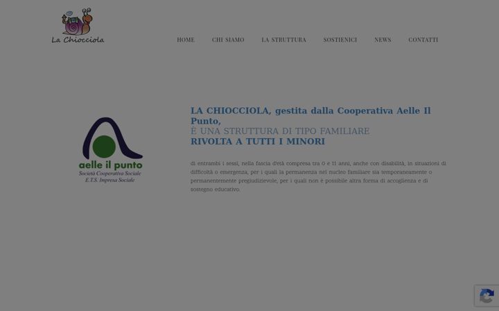 Screenshot of lachiocciolacasaminori.it