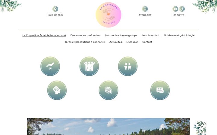 Screenshot of lachrysalideeclairee.fr