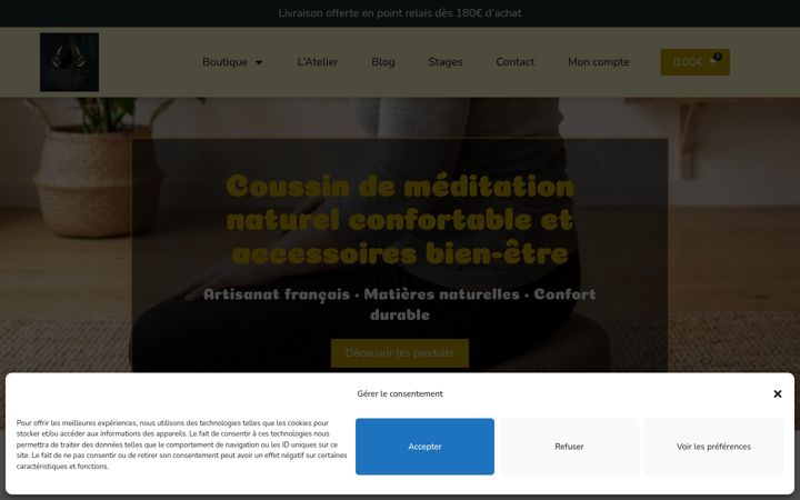 Screenshot of lacueilletteduchatnoir.com
