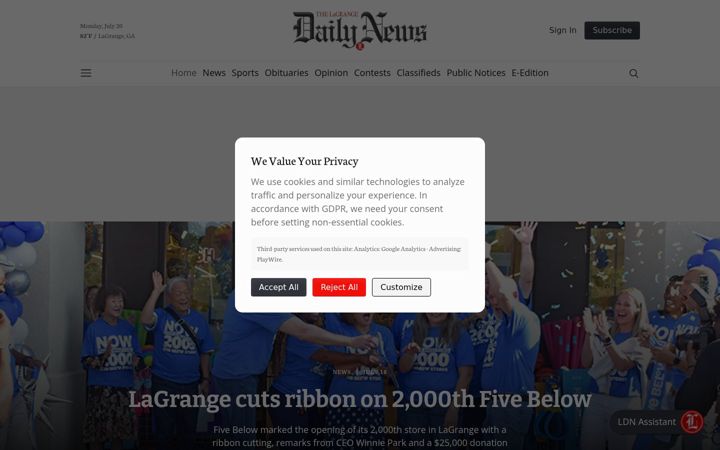 Screenshot of lagrangenews.com