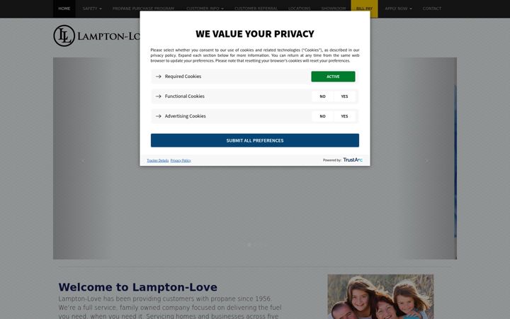 Screenshot of lamptonlove.com