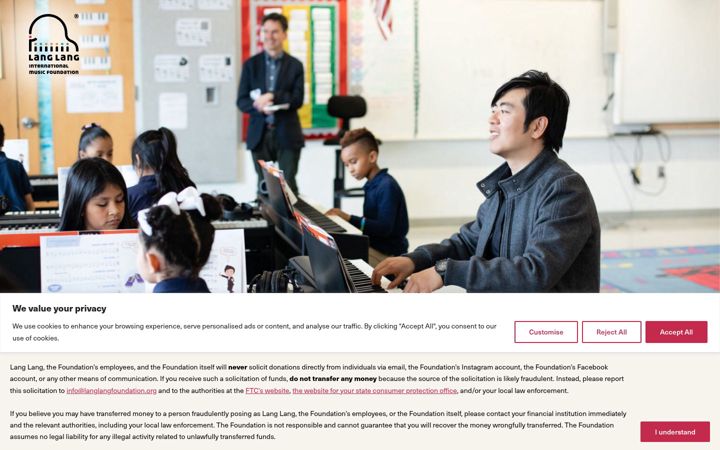 Screenshot of langlangfoundation.org