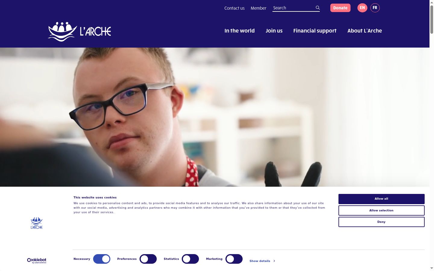 Screenshot of the consent banner shown before any interaction