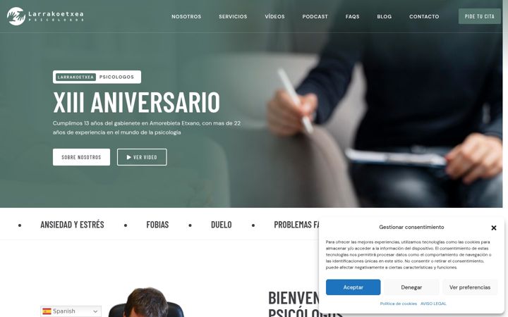 Screenshot of larrakoetxeapsicologos.com