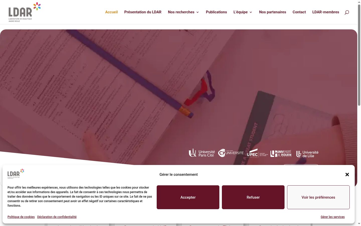 Screenshot of the consent banner shown before any interaction