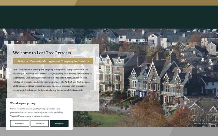 Screenshot of leaftreeretreats.co.uk