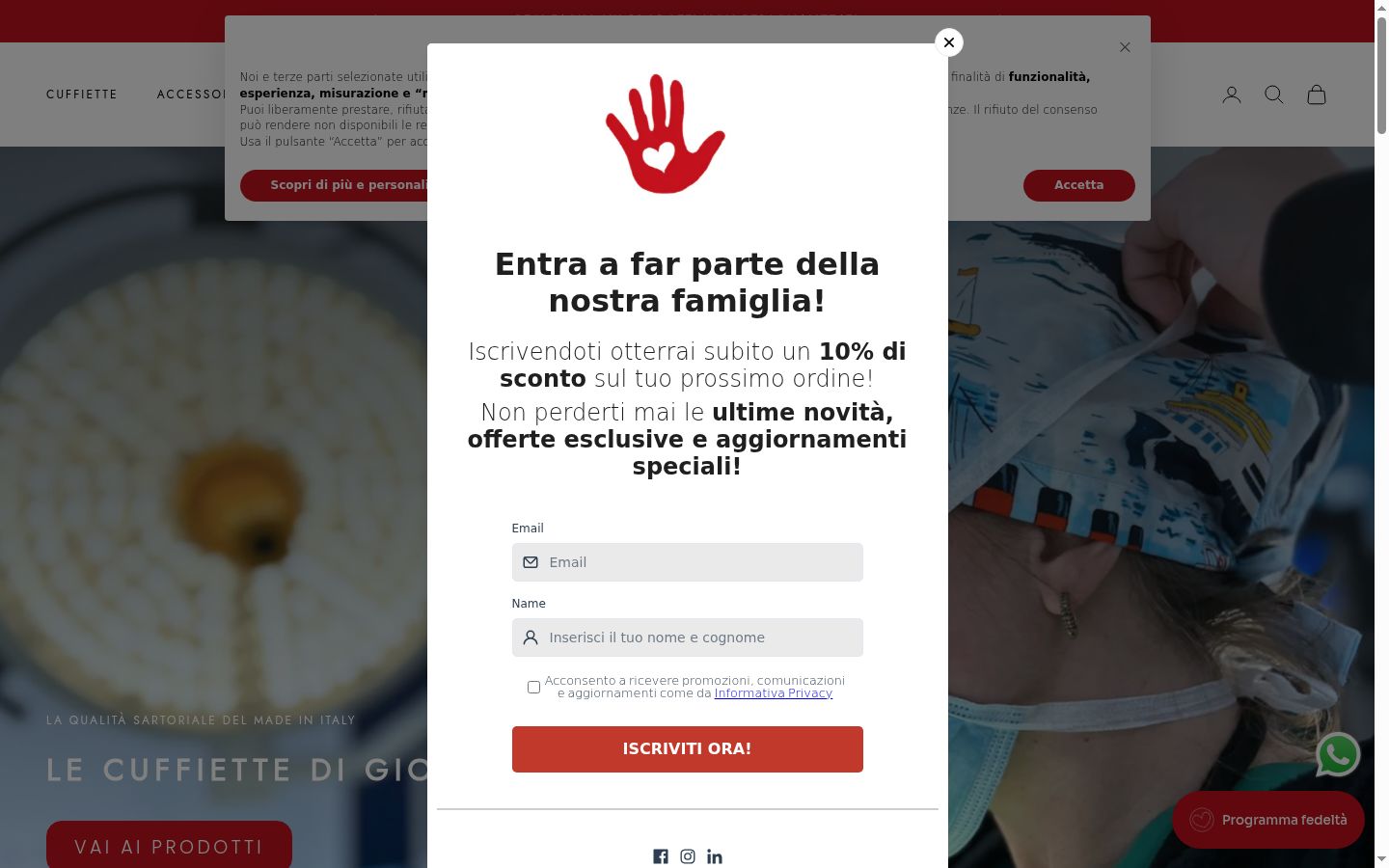 Captură de ecran a bannerului de consimțământ afișat înainte de orice interacțiune