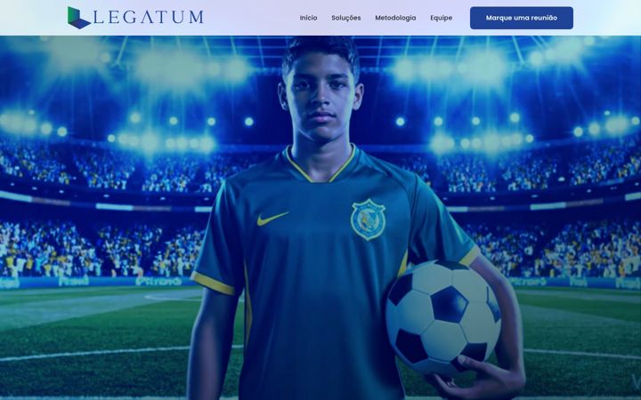 Screenshot of legatumconsultoria.com