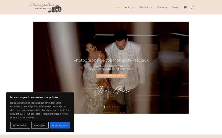 Screenshot of leregarddesandrine.com