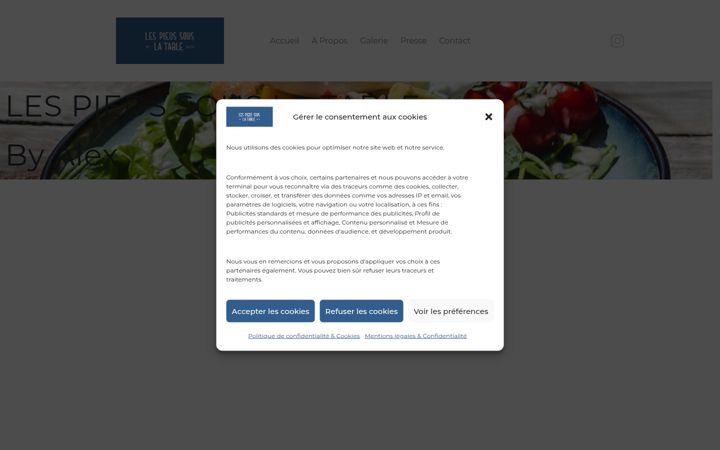 Screenshot of lespiedssouslatablebyalex.fr