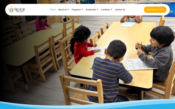 Screenshot of levelupmontessori.com