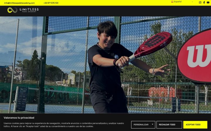 Screenshot of limitlesspadelacademy.com