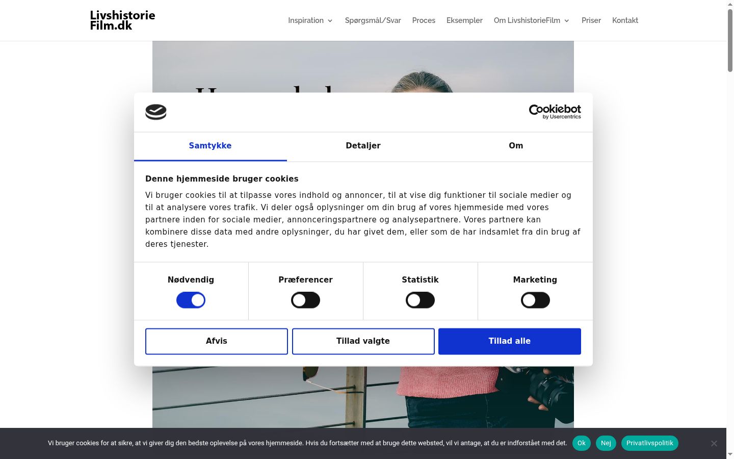 Screenshot of the consent banner shown before any interaction