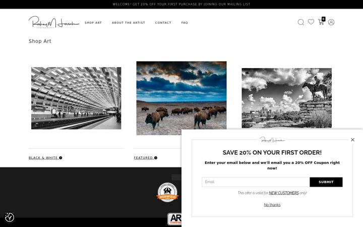 Screenshot of loeschphotography.com