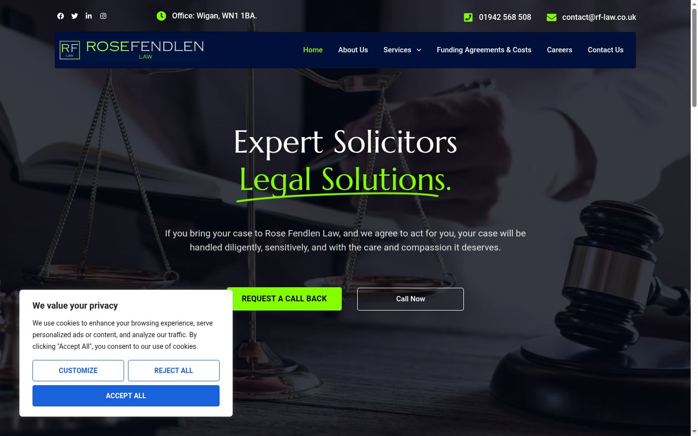 Screenshot of the consent banner shown before any interaction