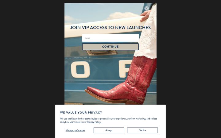 Screenshot of lucchese.com