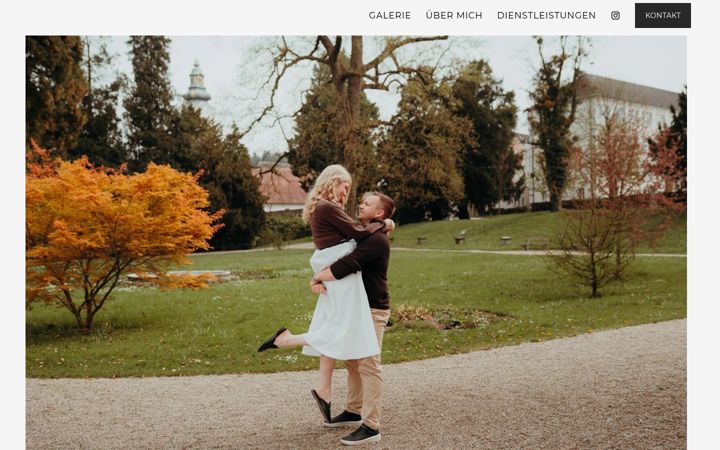 Screenshot of lukashoellhumer.com