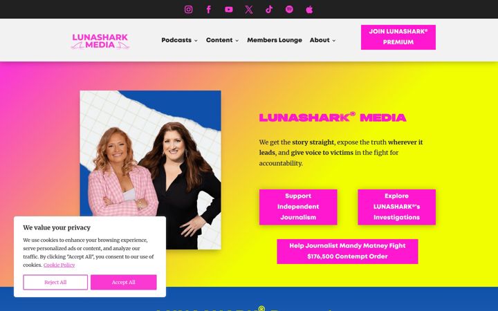 Screenshot of lunasharkmedia.com