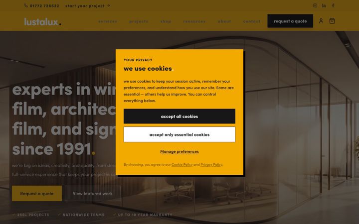 Screenshot of lustalux.co.uk