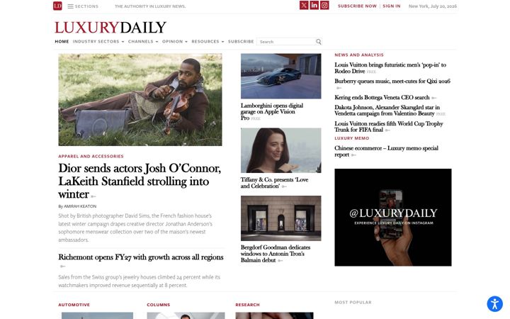 Screenshot of luxurydaily.com