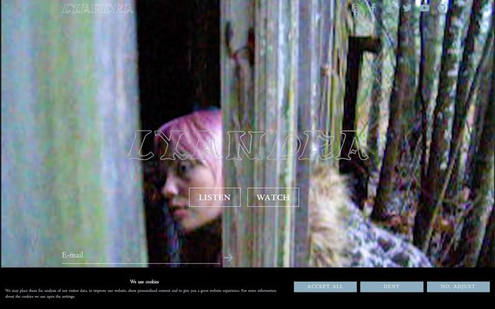 Screenshot of lxandramusic.com