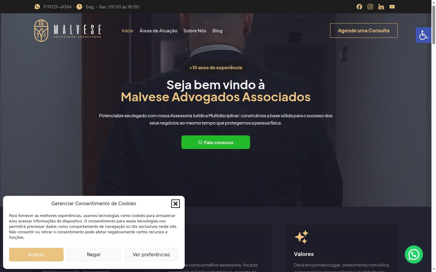 Screenshot of the consent banner shown before any interaction