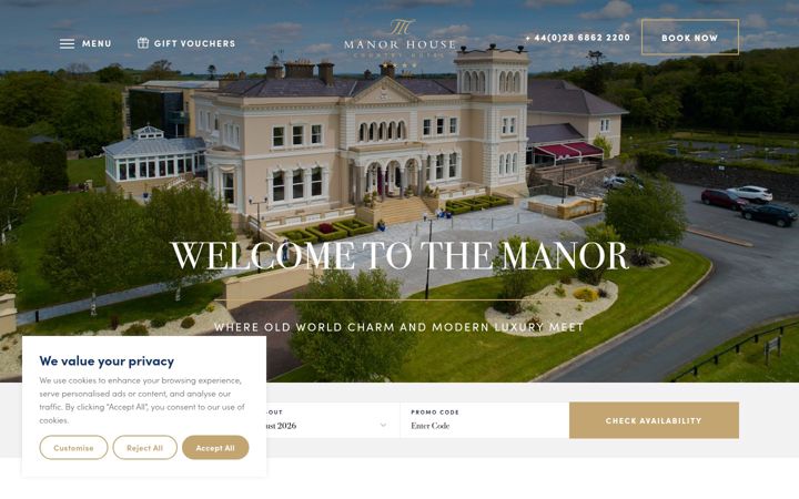 Screenshot of manorhousecountryhotel.com
