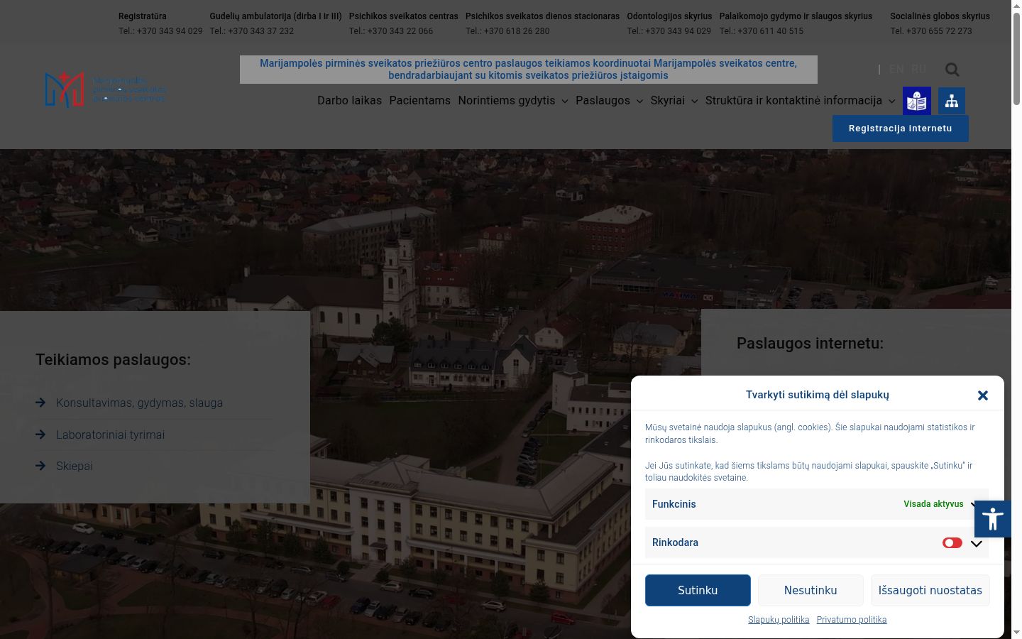 Posnetek zaslona pasice za privolitev, prikazane pred kakršno koli interakcijo