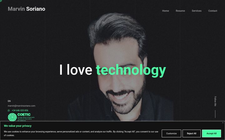 Screenshot of marvinsoriano.com