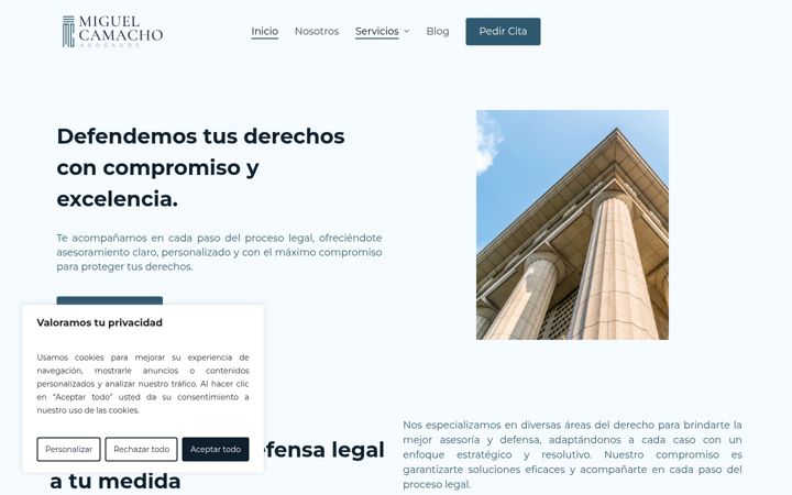 Screenshot of mcamachoabogados.com