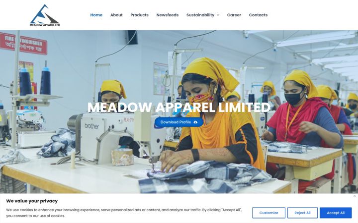 Screenshot of meadowapparel.com