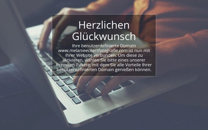 Screenshot of melanieeckertfotografie.com