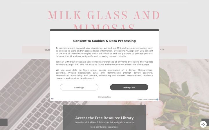 Screenshot of milkglassandmimosas.com