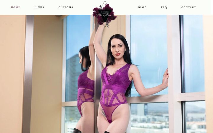 Screenshot of minathorne.com