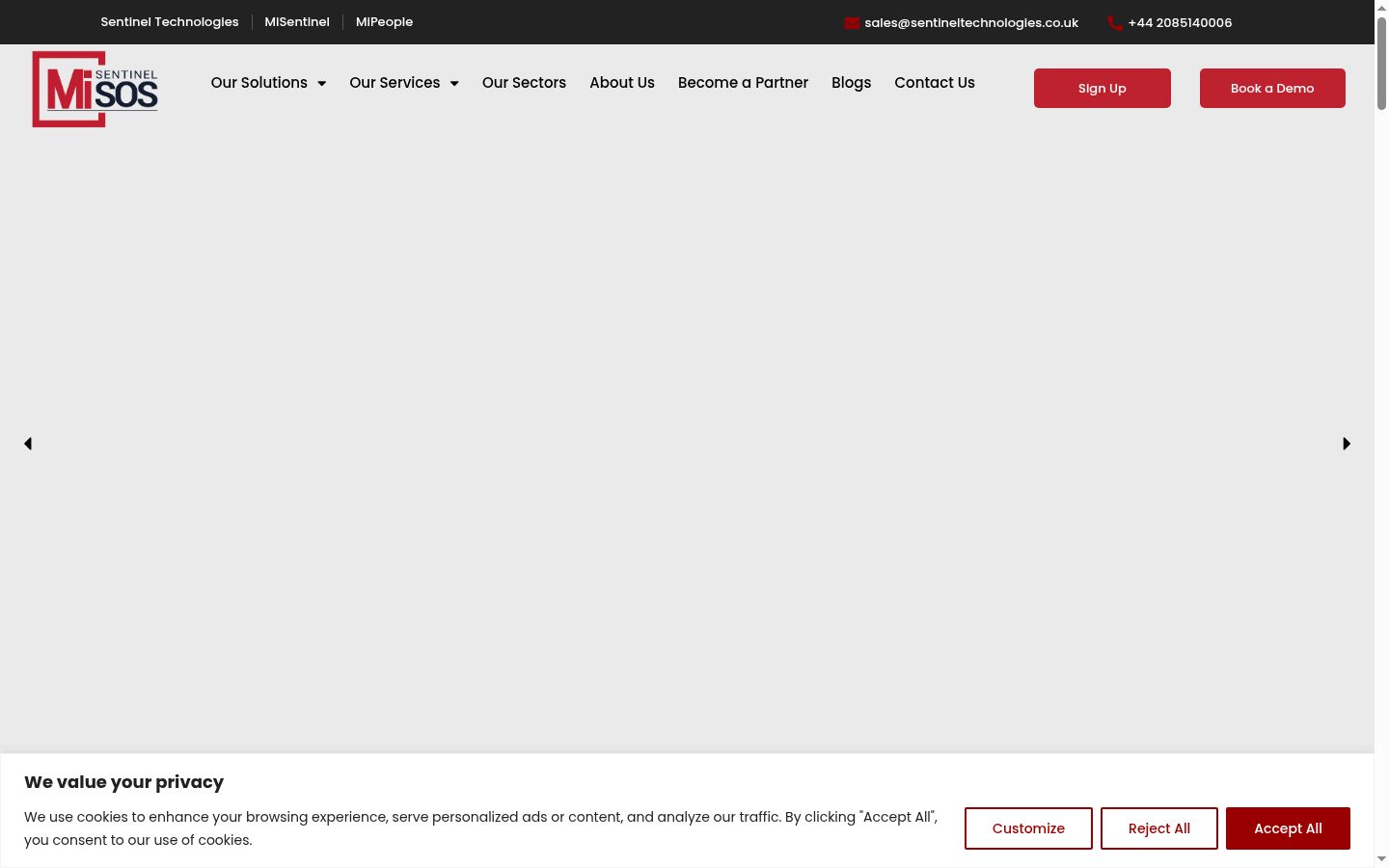 Screenshot del banner di consenso mostrato prima di qualsiasi interazione