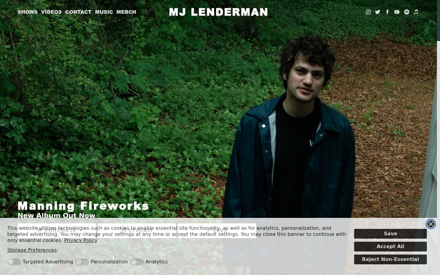 Screenshot of the consent banner shown before any interaction