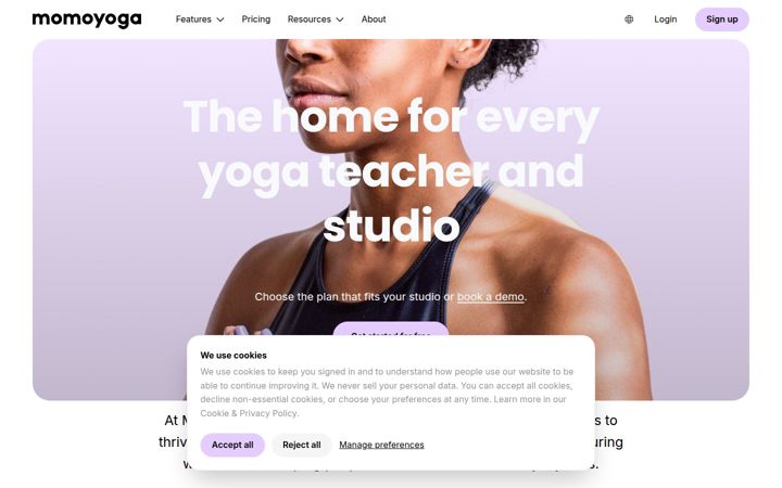 momoyoga.com