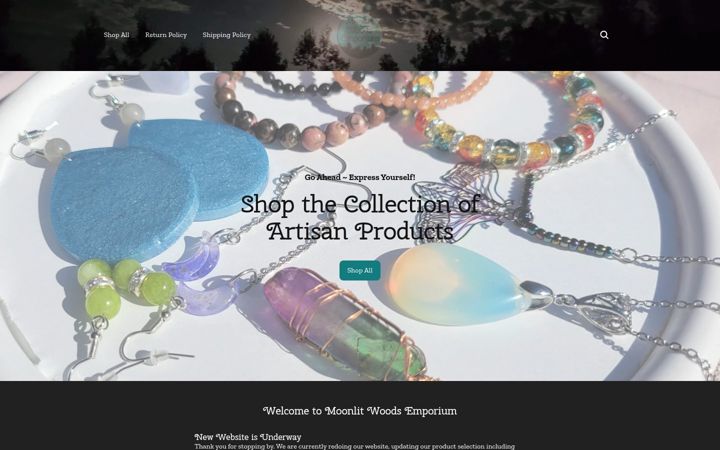 Screenshot von moonlitwoodsemporium.com