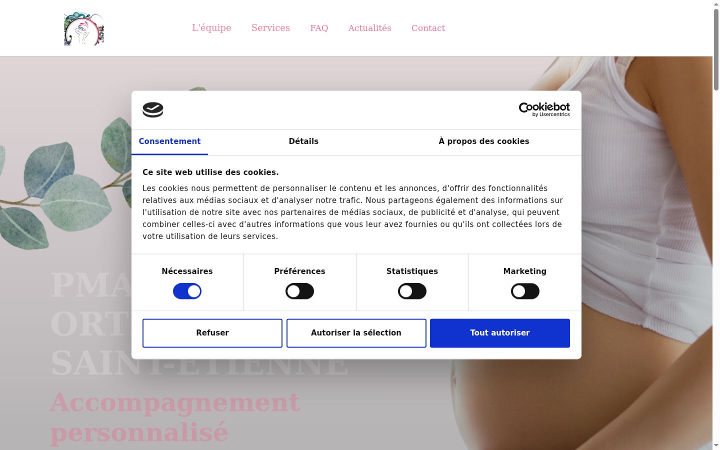 Captură de ecran a bannerului de consimțământ afișat înainte de orice interacțiune