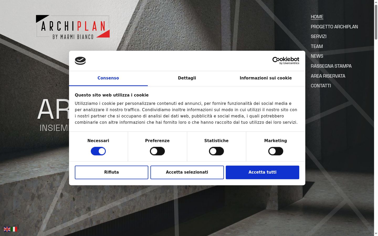 Captură de ecran a bannerului de consimțământ afișat înainte de orice interacțiune