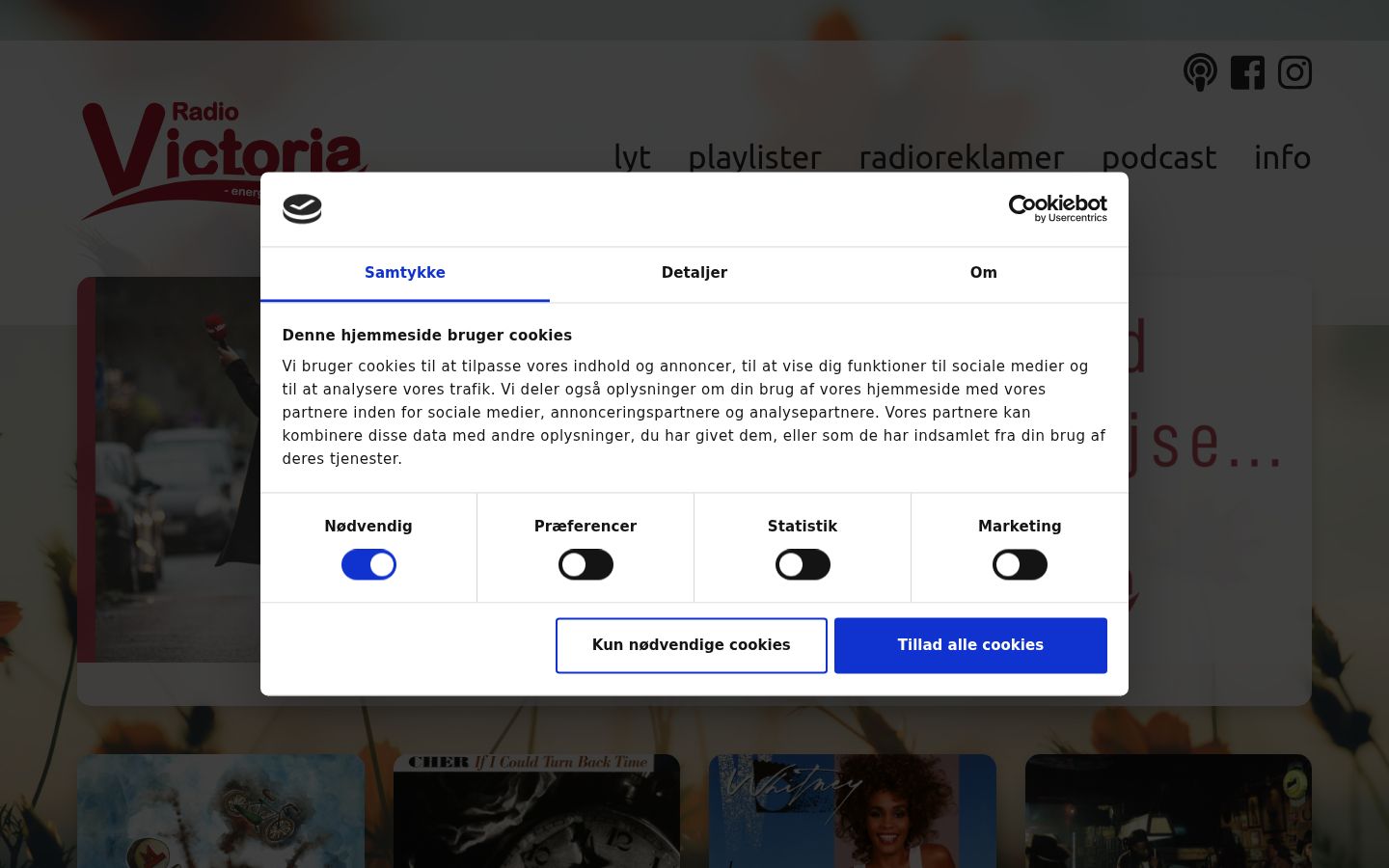 Screenshot of the consent banner shown before any interaction
