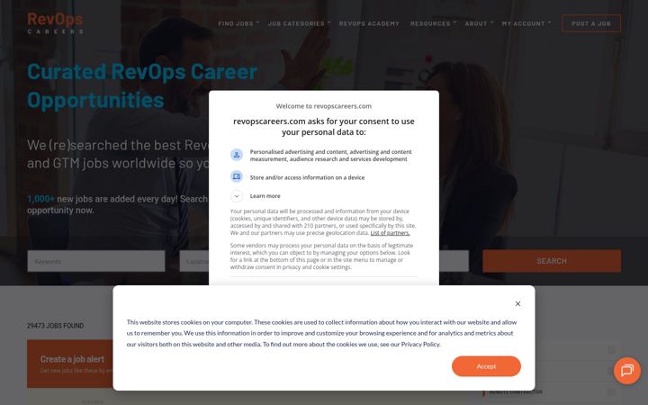Screenshot stránky revopscareers.com