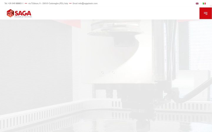 Captură de ecran a sagaplastic.com