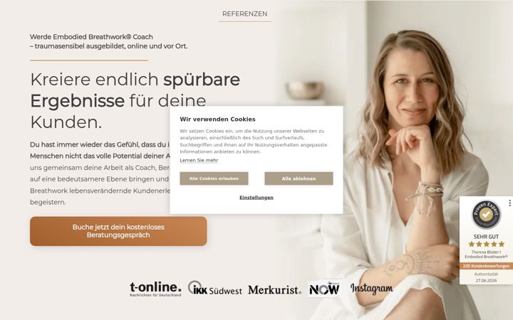 Screenshot of theresablueder.com