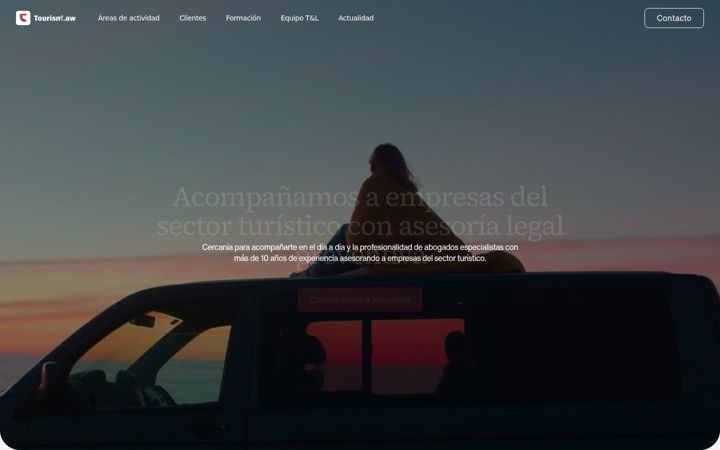 Screenshot ta' tourismandlaw.com