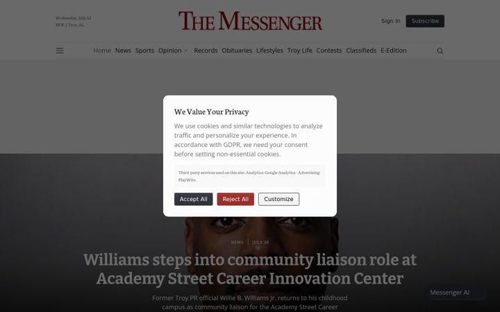 Screenshot of troymessenger.com